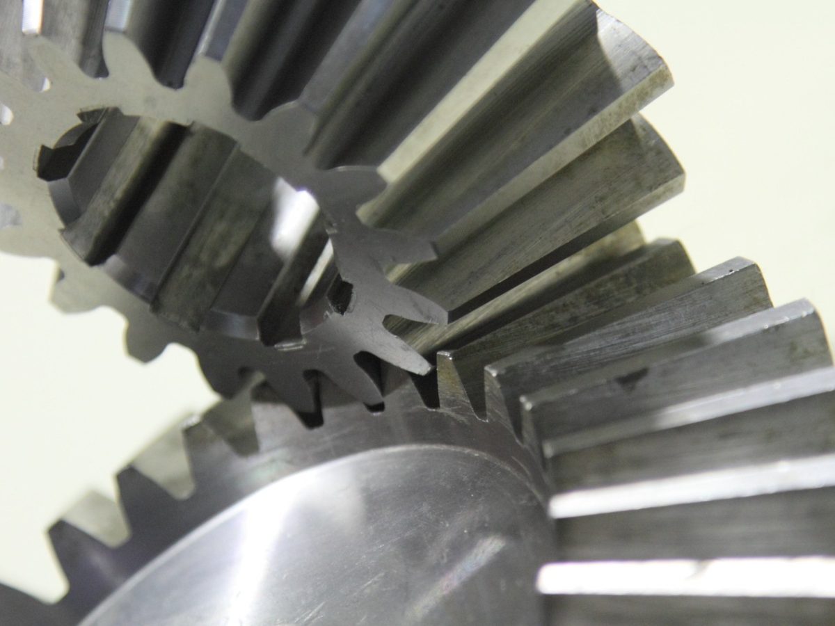 Ingranaggi conici a denti diritti Ingranaggi conici a denti diritti